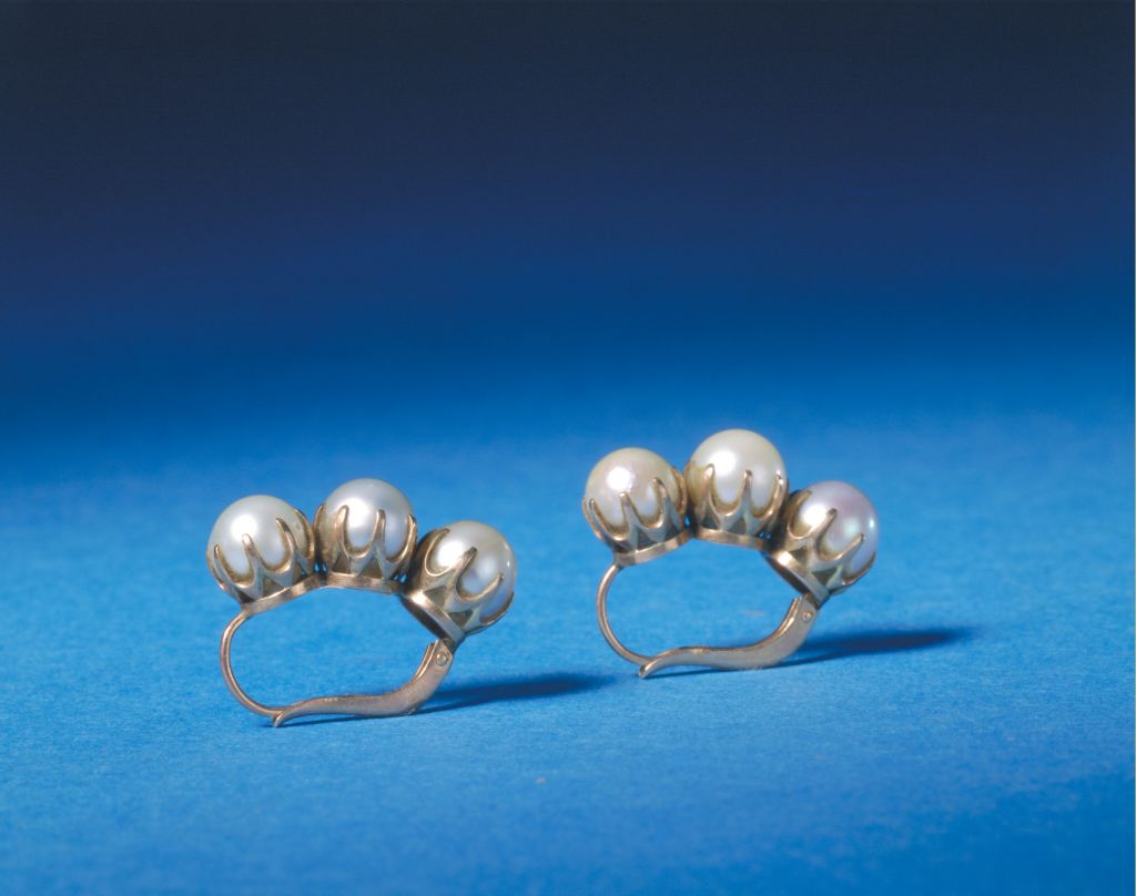 图片[1]-Gold inlaid east bead earrings-China Archive